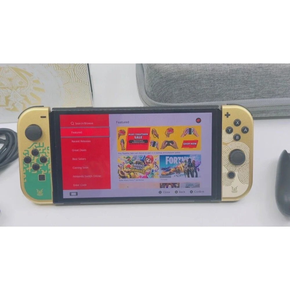 Nintendo Switch OLED - Zelda Tears of the Kingdom Edition. READ (Joy-Con issue)